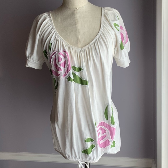 Karen Kane Tops - Karen Kane white cotton V neck blouson top purple laser cut flowers puff sleeves